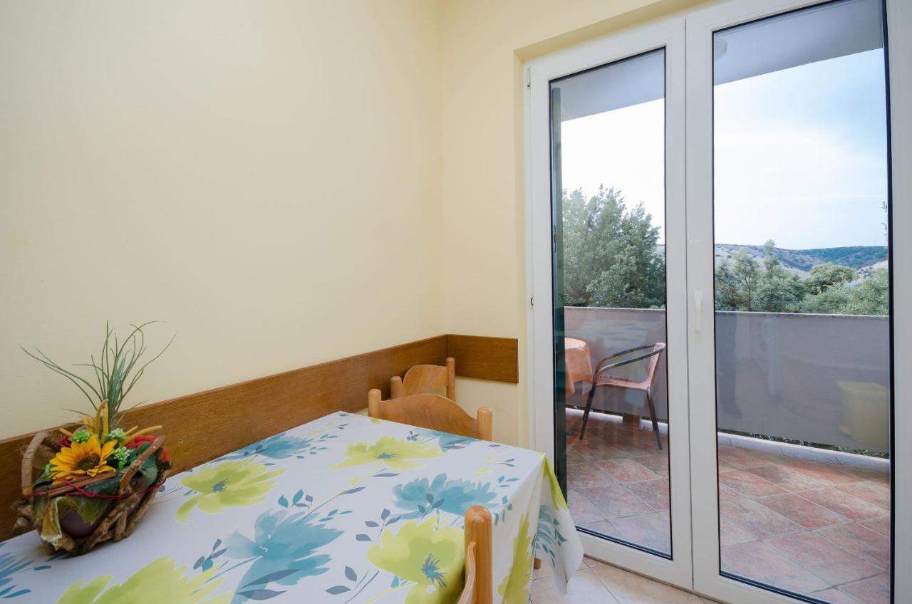 Apartments By The Sea In Lopar Exterior photo