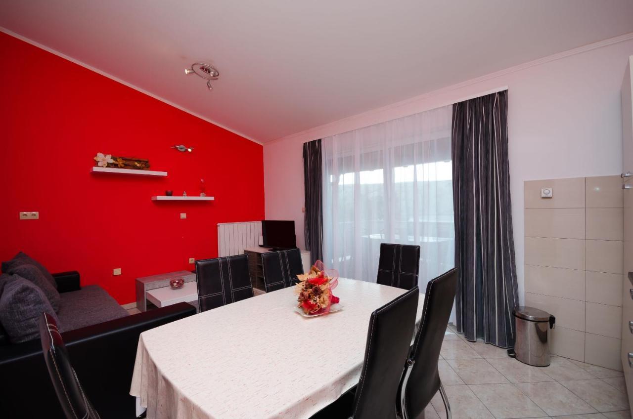 Apartments By The Sea In Lopar Exterior photo